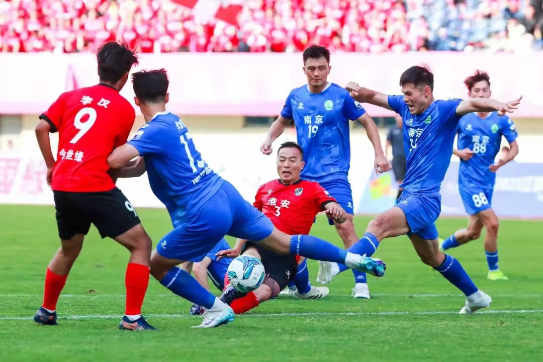 db官网官方注册-赛地聚焦：亚冠国际比赛日热度飙升，北京国安调整名单，目标明确，心理建设被强调