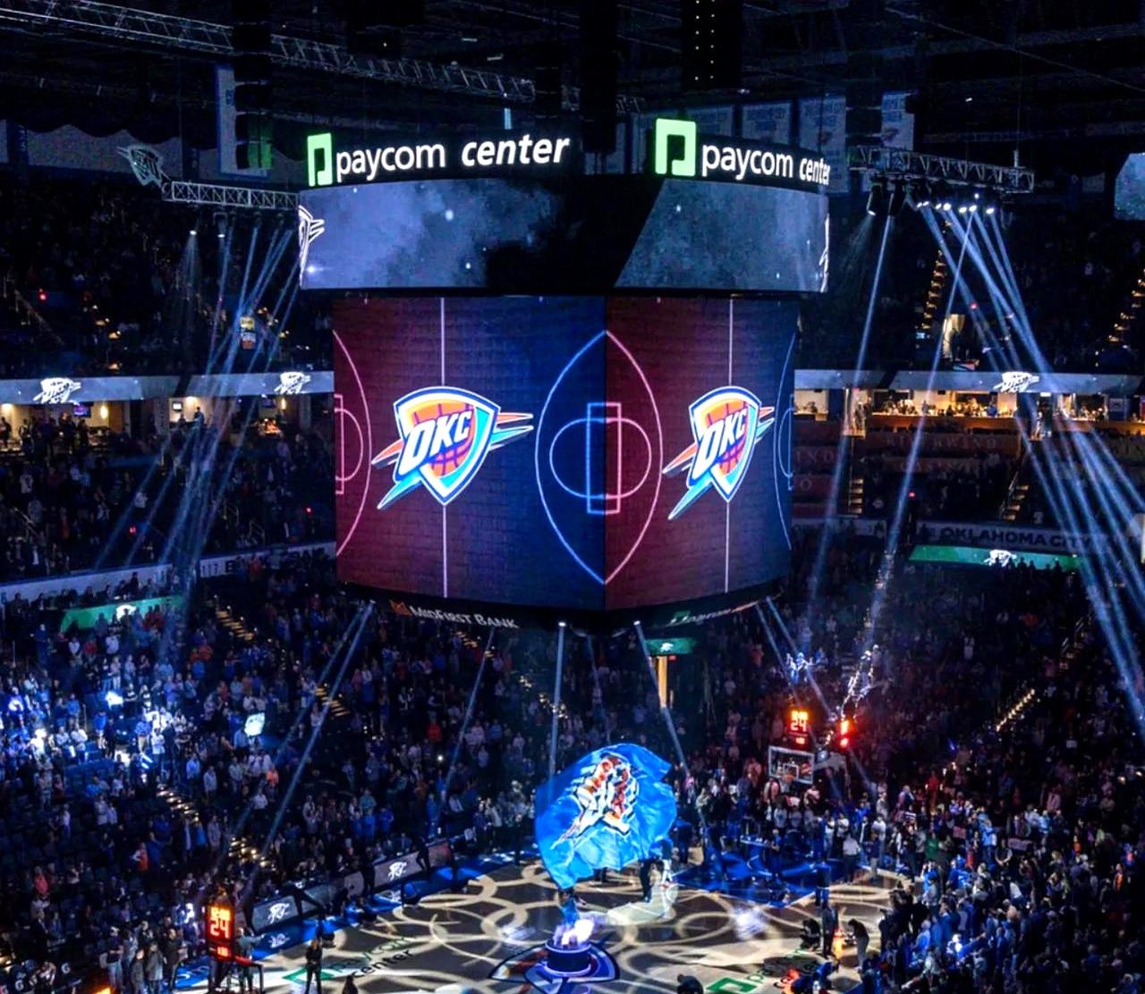 db官网官方注册-赛地聚焦——NBA总决赛加时末段热度飙升，罗马回应争议，话题不断，数据趋势出现新变化